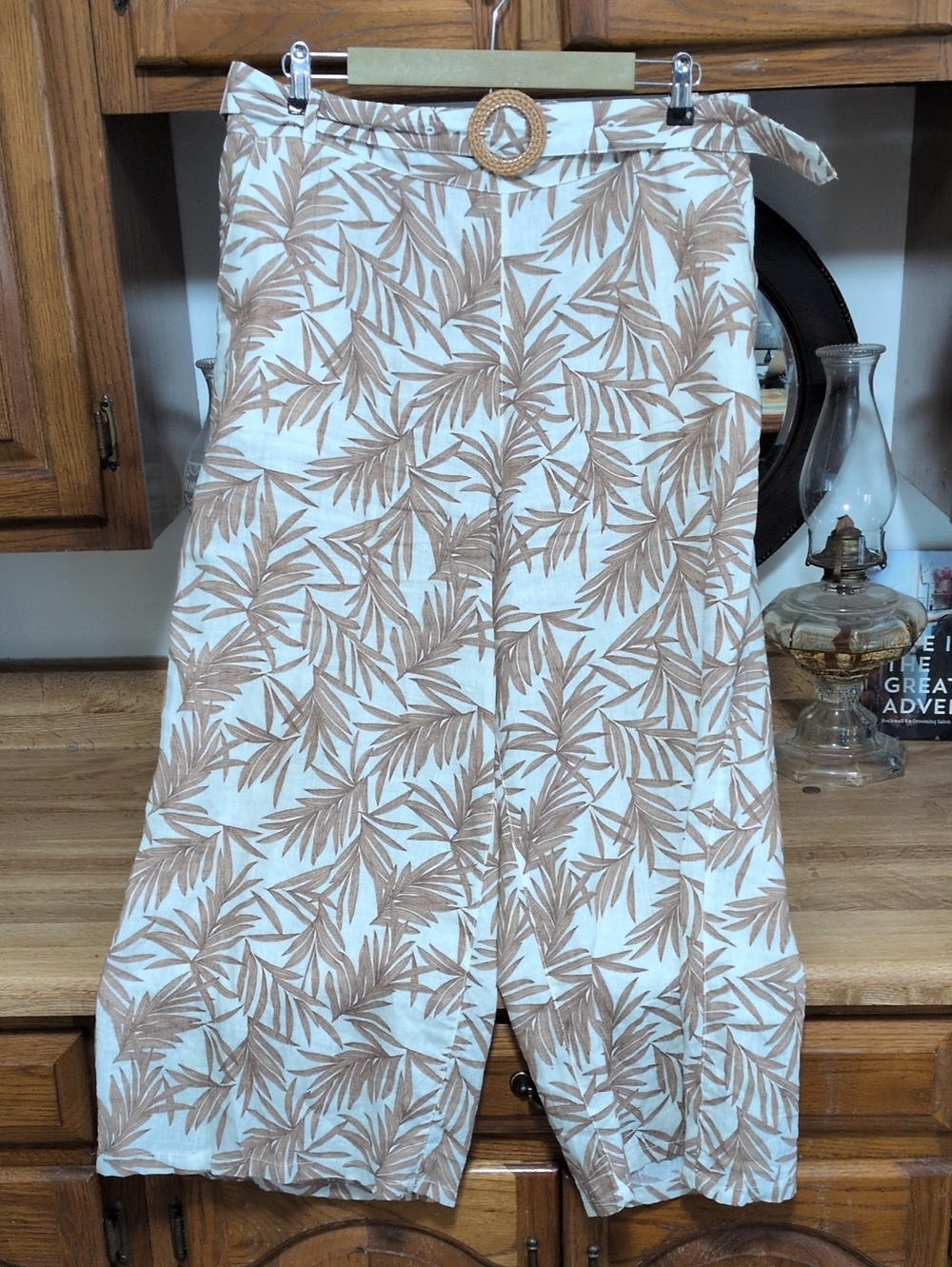 Nicole by Nicole Miller Cream Linen-Blend Wide Leg Pants with Tan Leaf Print